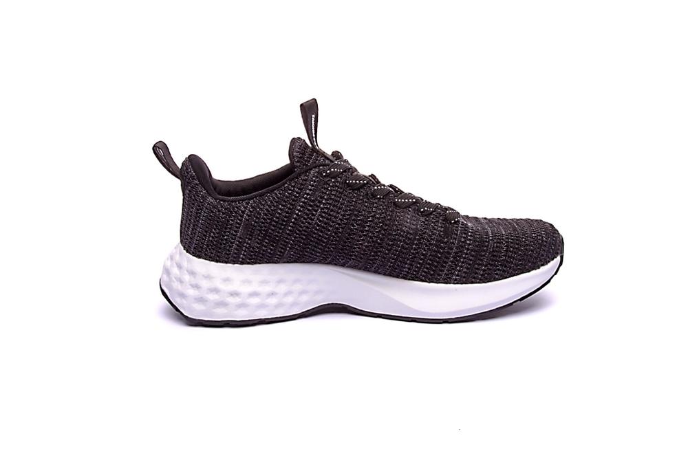 peak running shoes