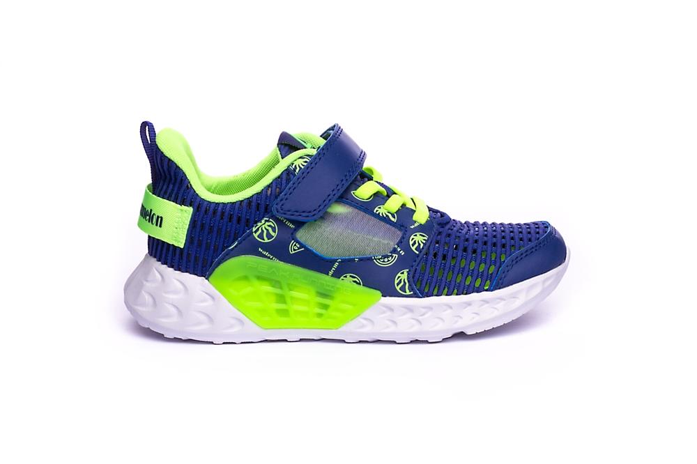 peak kids running shoes