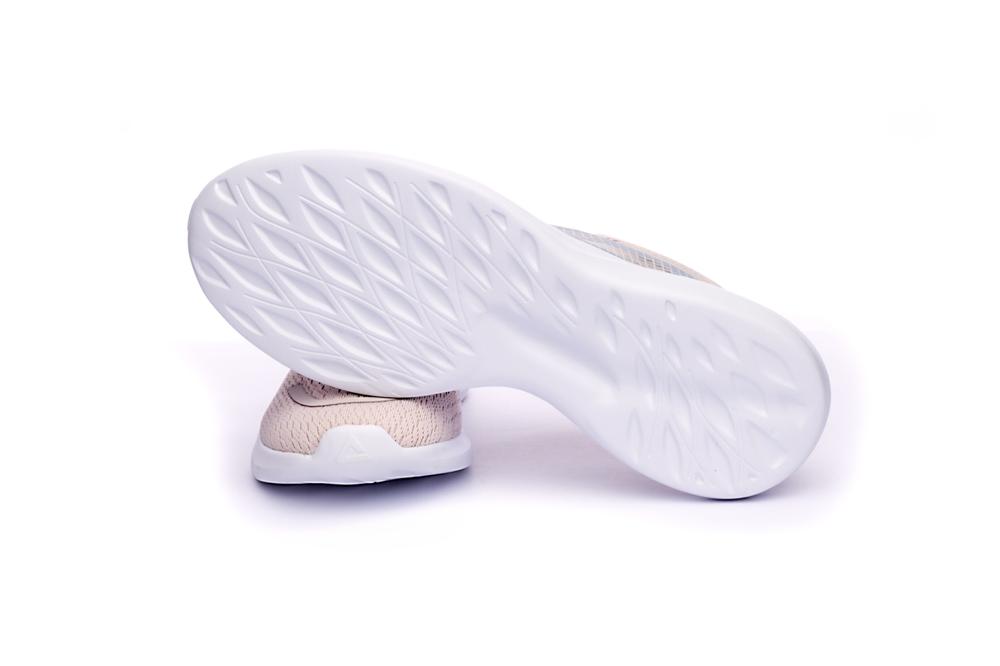 peak cushion running shoes