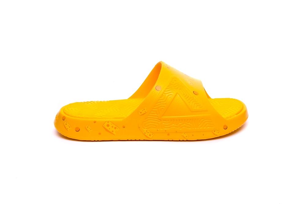 peak slipper