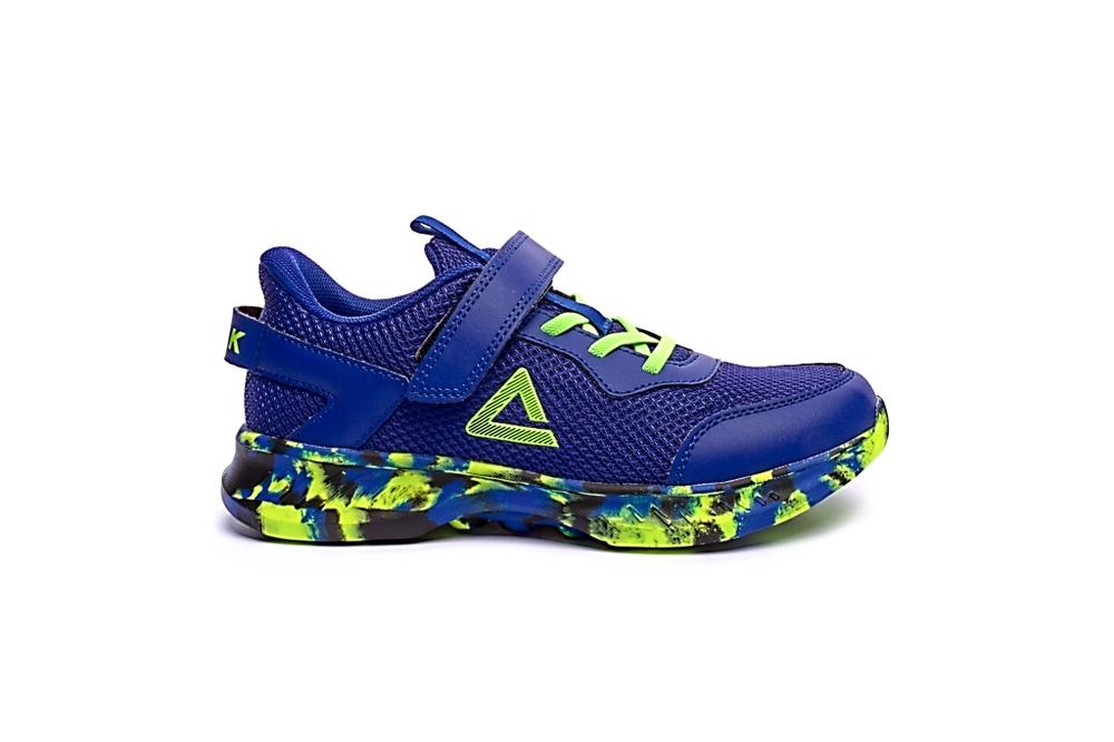 peak kids running shoes