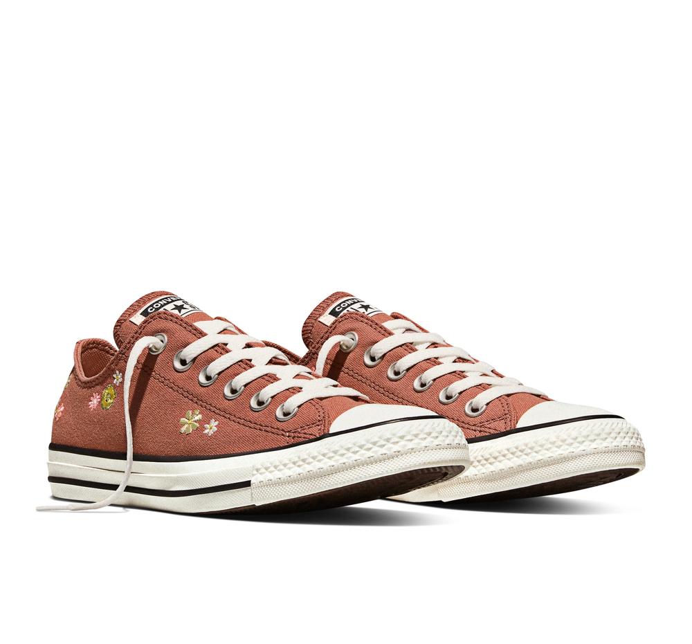 Chuck Taylor All Star Embroidered Florals